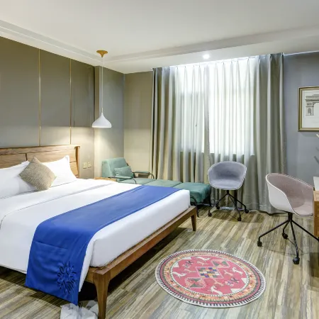 Floral Hotel· Qixia Manyi Boutique Hotel (Qixia Bus Station)