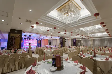 Jia Jia Ji Hotel Отели в г. Лепин