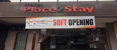 Place2Stay @ the Mines Отели рядом с достопримечательностью «Terminal Bersepadu Selatan»