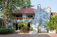 Suwanna Riverside Hoteles cerca de Wat Song Phi Nong