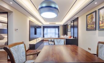 FOUR SEASONS TO Su HOTEL