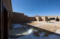 Fanyu Hillside Hotel