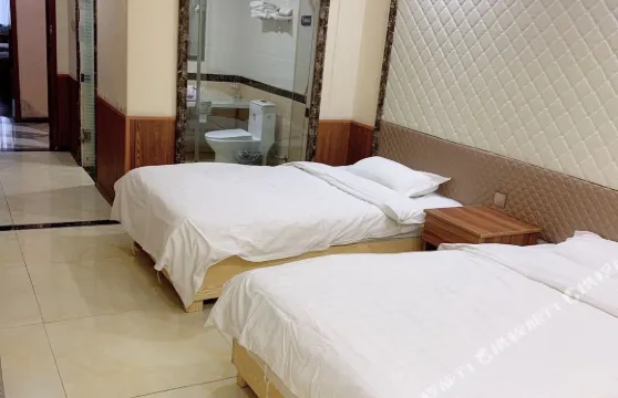 新賓春天商務賓館