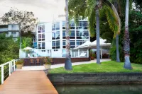 Mirage Hotel Newport Hotels in North Narrabeen