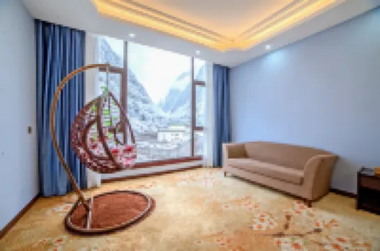 โรงแรมพันหยางเลค