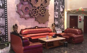 Noble movie art hotel(Weihai Golden Beach Bathing Beach Shandong University East Gate)