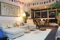 Guiyou Hushan Hostel (Tanhualin Crab Creek Subway Station)