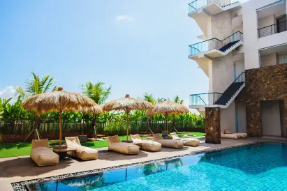 โรงแรมมะฮอกกานี