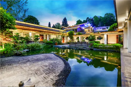 Anshun Dragon Palace Bieyuan