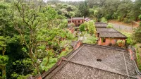 Longquan Senbo Longyuanyi Homestay