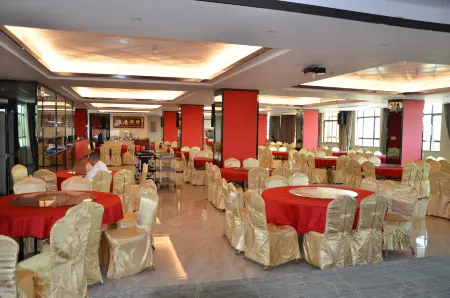 New Jiangdong Boutique Hotel Отели рядом с достопримечательностью «Heyuan Yuewang Mountain Scenic Area»