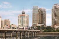 Ramada by Wyndham Enping Hotel dekat Huajing Pavilion