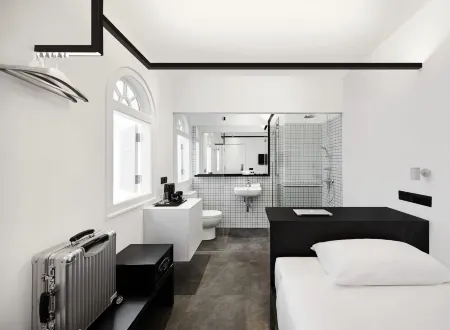 Hotel Mono