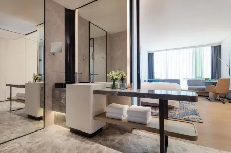 Courtyard by Marriott Shenzhen Northwest
