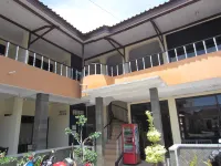 Hotel Adis Syariah Hotels in Juntikedokan