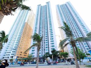 Tower Seaview Apartment Homestay