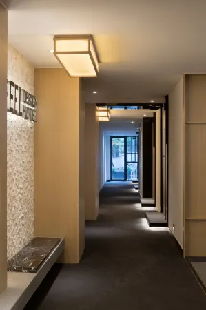 ChamBu AnTian  Hotel (Leshan Giant Buddha Food Street) Отели рядом с достопримечательностью «CPC Leshan Committee Party School»