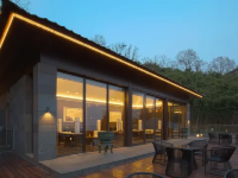 Jinlei Holiday Hotel Hotels near Du Yuesheng Mansion