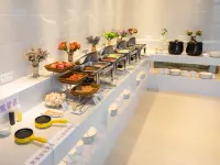 Lavande Hotel (Yibin University Town Convention and Exhibition Center)