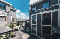 Renshou Heilongtan Yunna Resort Hotel Hotels near Heilongtan China Railway Fanmu Music Park