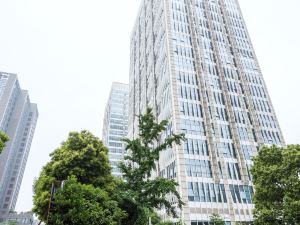 Langtai Service Apartment (Longhu Binjiang Tianjie Branch)