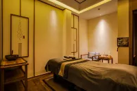 Floral Hotel·Star hotel (Chongqing Guanyinqiao pedestrian street) - Spa