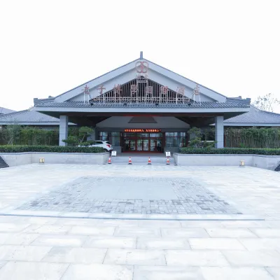 Laozi Boxue International Hotel Hotels near Mingdao Palace