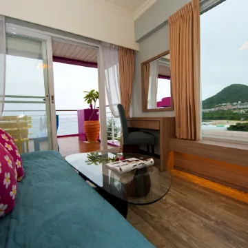 Pin Ciao Hotel