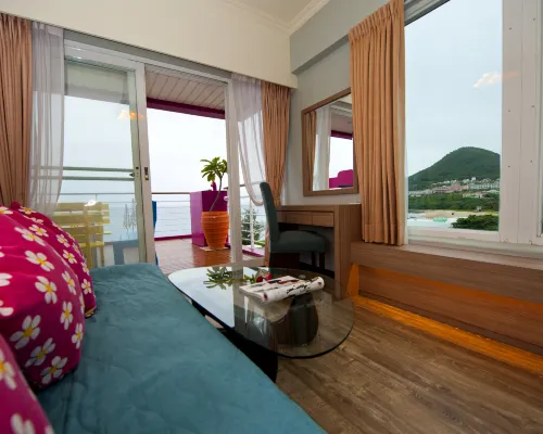 Pin Ciao Hotel Hotels near Eluanbi