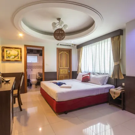 Gusto Pratunam Hotel