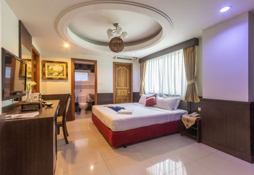 구스토 프라투남 호텔 외관