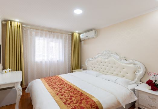 Super 8 Hotel (Beijing Guozhan Liufang Subway Station) Hotel Overview