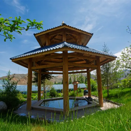 Tianshan Wujiang Hot Spring City Hotel
