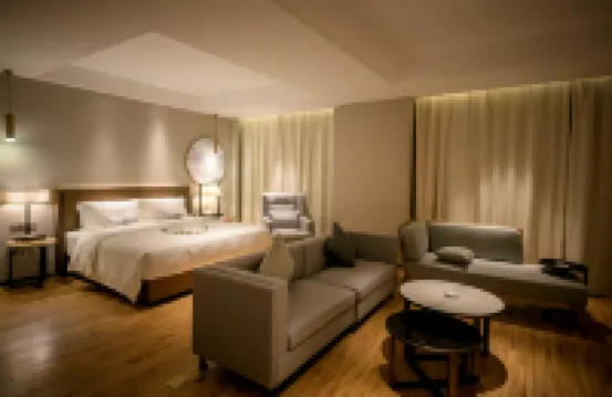 Mid-Level Hotel
