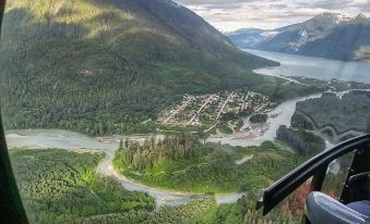 Bella Coola Mountain Lodge