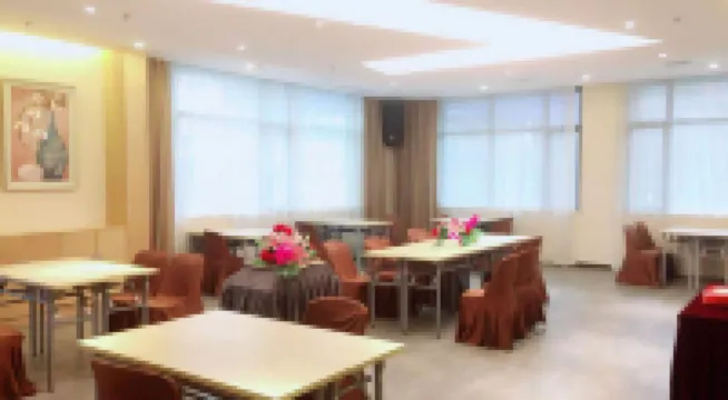 7 Days Premium (Yichang Wanda Plaza, Yunhe Park)