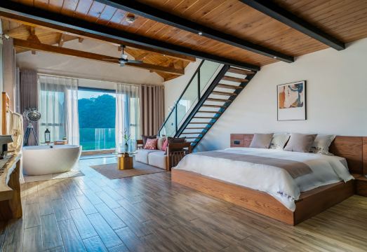 Xingyi Wanfenglin Yueqili Homestay Hotel Overview