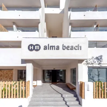 HM Alma Beach - Adults Only Отели рядом с достопримечательностью «Конгресс-центр Пальмы»