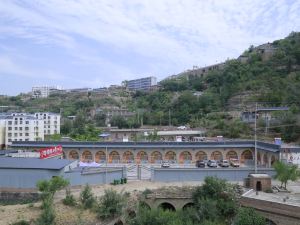 Jiaxian Hongyi Kiln Cave Hotel