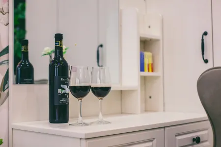 Wuhan Yimige Creative Hotel (Yangjiawan Subway Station) Отели рядом с достопримечательностью «Wuhan University of Engineering, College of Posts, Telecommunications and Information Engineering (Academy of Posts and Sciences Branch)»