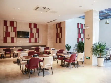 Lavande Hotel Отели рядом с достопримечательностью «Liuku»