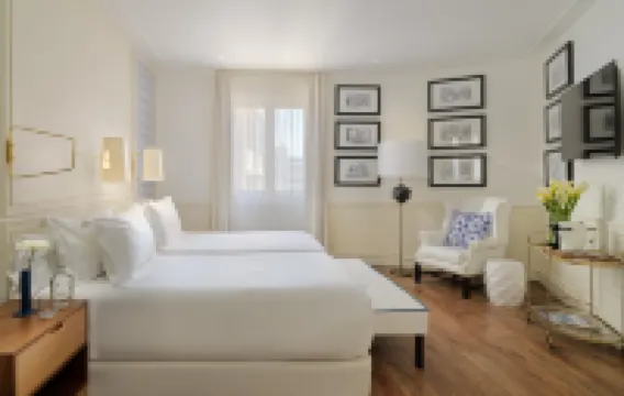 H10 ドゥケ デ ローレ