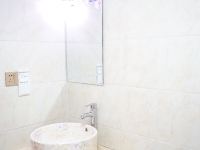 重庆政暇酒店 - 豪华大床间