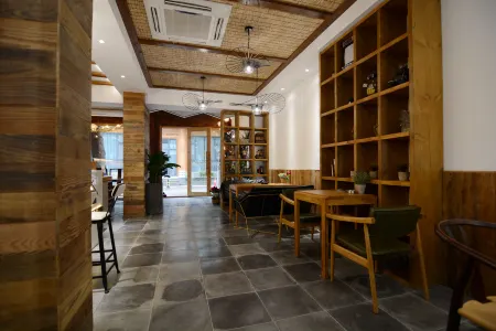 Xiangshan Shi'ershi Man Boutique Hostel Отели в г. Лицюань
