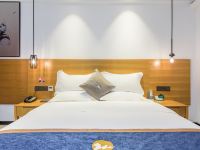 明月湖酒店(南宁动物园地铁站店) - 精品大床房
