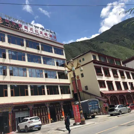 Baiyu Dongcha Culture Theme Hotel