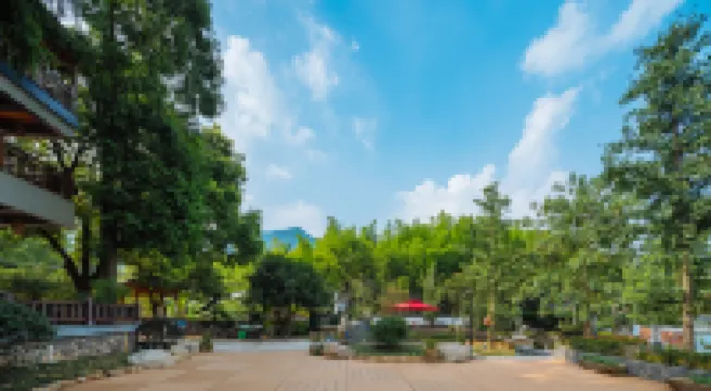 Yuhua Shansu New Chinese Garden Holiday Meishu Hotel berhampiran Chang Shuo's Native Place