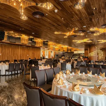 YOHO Hollywood Roosevelt Hotel