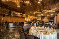 YOHO Hollywood Roosevelt Hotel