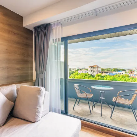 Icon Park Hotel, Chiang Mai Отели рядом с достопримечательностью «Магазин Кад Суан Кео»